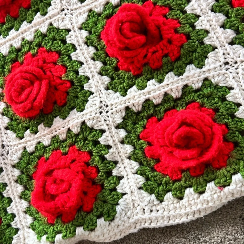 Handmade Crochet Rose Blanket in Red, Green & White
